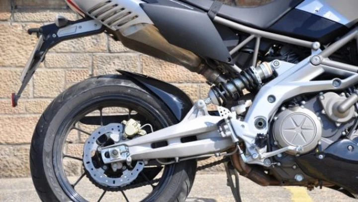 Kit Skidmarx per Aprilia Dorsoduro 750
