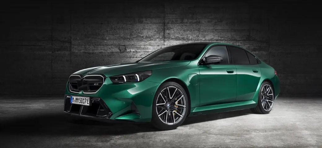 Nuova BMW M5: berlina ibrida plug-in da 727 CV, debutto a Goodwood