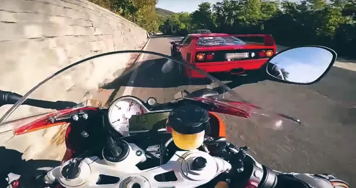 Sfidava le supercar in moto: due anni di carcere a Max Wrist