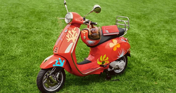 Vespa diventa arte: arriva il libro fotografico di lusso per gli 80 anni