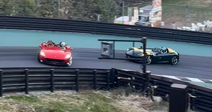 Sfiorato un disastro milionario con due Ferrari Monza SP2: brivido