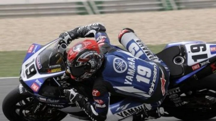 Sbk a Valencia fra conferme e ribaltoni. Vola il fenomeno  Spies (Yamaha), tengono le Ducati e le Suzuki, crollo Aprilia