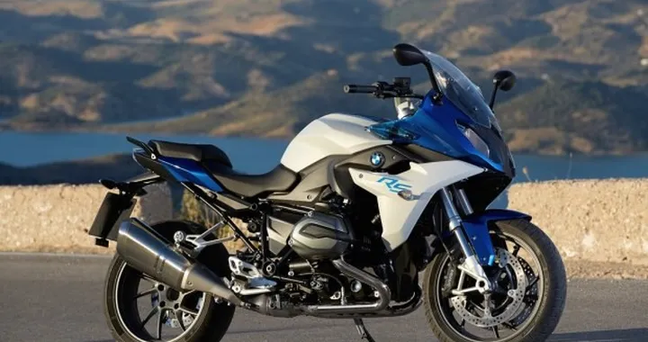 BMW R 1200 RS MY 2015: dettagli, caratteristiche e prezzo