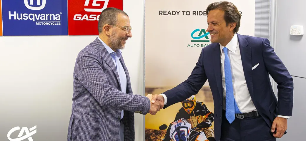 CA Auto Bank sigla una partnership con KTM Sportmotorcycle Italia