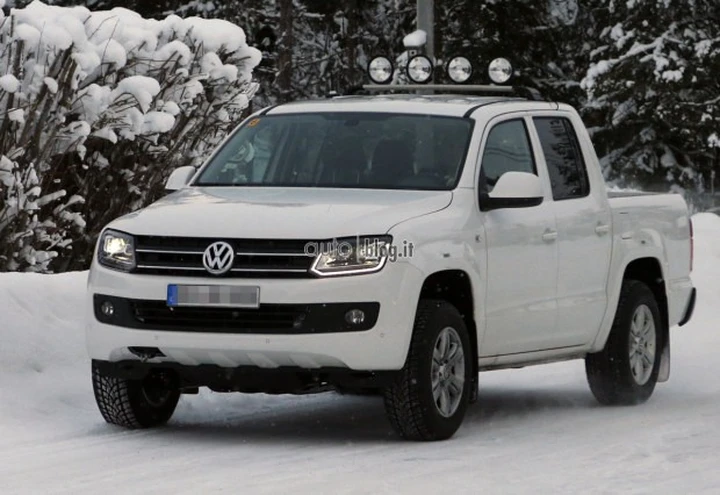 Volkswagen Amarok: foto spia sulla neve