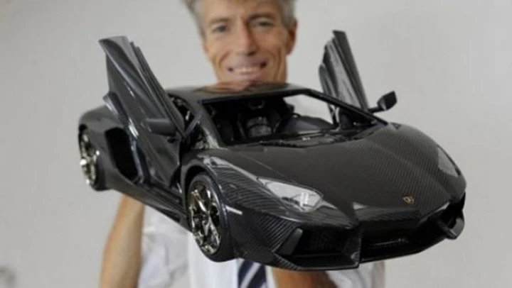 Curiosità: 3.5 milioni di euro per una Lamborghini Aventador LP700-4... in scala 1:8!
