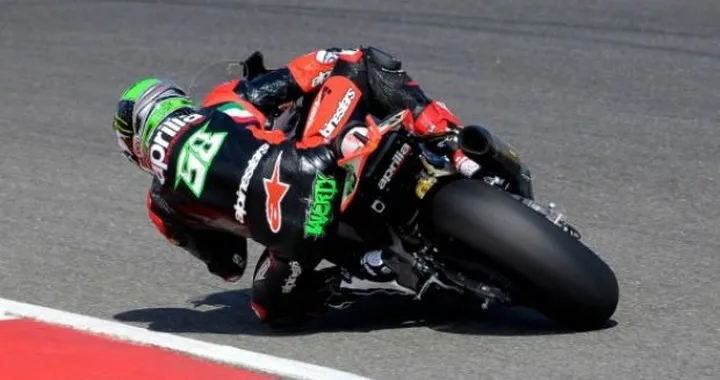 SBK Portimao, Gara2: prima vittoria per Eugene Laverty, sul podio Rea e Biaggi. In fumo la "verdona" di Sykes