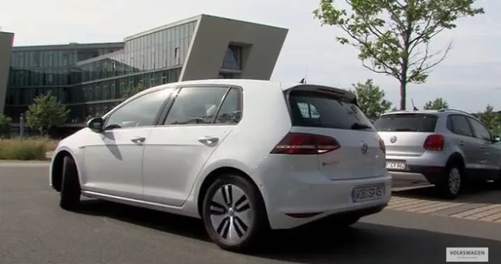 V Charge: i parcheggi del futuro saranno automatizzati
