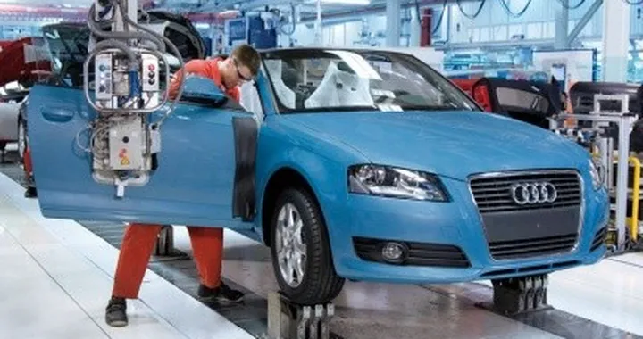 Crisi dell'auto europea: norme CO2 mettono a rischio i produttori