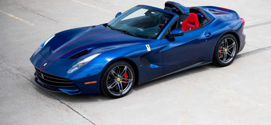 Ferrari F60: un rarissimo esemplare all’asta a Monterey