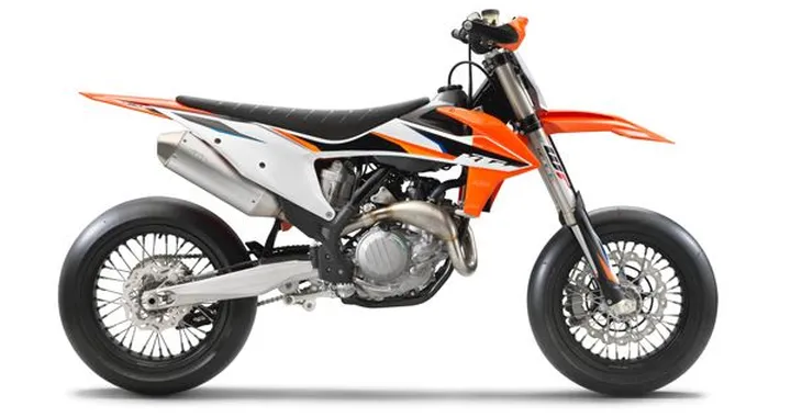 KTM 450 SMR 2021: dopo 7 anni, torna la Supermoto Ready To Race