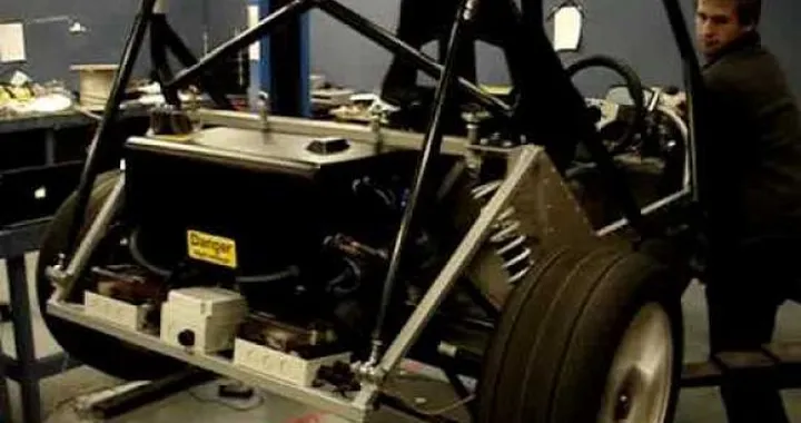 Video: lo sviluppo della Westfield iRACER