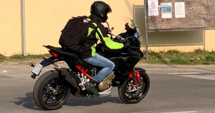 Ducati Multistrada V4, in arrivo anche con l'anteriore da 17''?