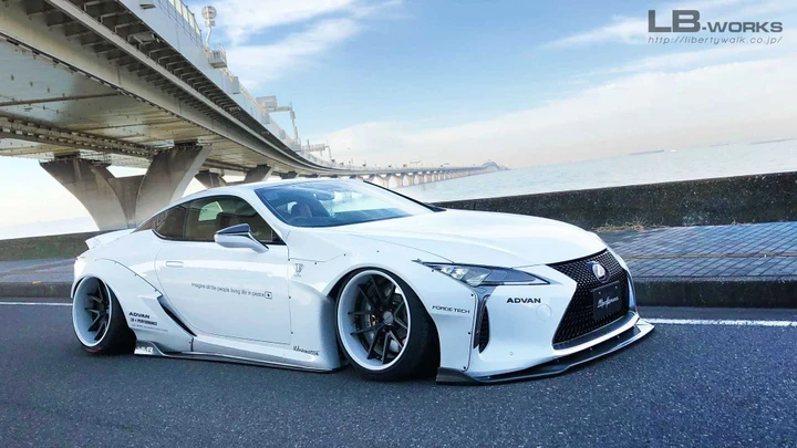 Lexus LC 500h, estrema e cattivissima con il kit di Liberty Walk