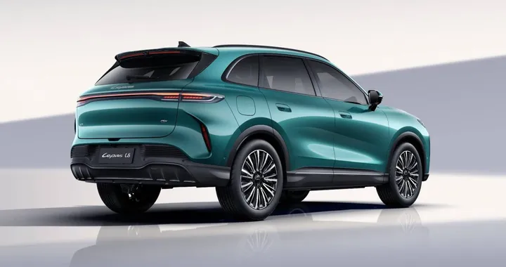Il nuovo SUV cinese Super Hybrid da 278 CV con autonomia oltre 1.300 km