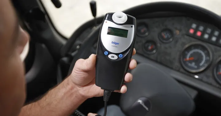 Belgio: 'guida vigilata' contro lo stato di ebbrezza