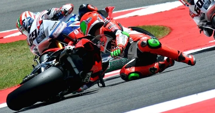 SBK, Giugliano: "Dispiaciuto, mi rifarò in Gara-2"