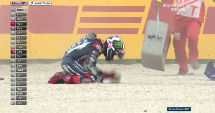 MotoGP, Misano "rocambolesca" premia Marquez (1°), consola Rossi (5°) in fuga su Lorenzo, ko