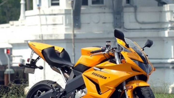 Fischer MRX: primo video in azione della sportiva low cost