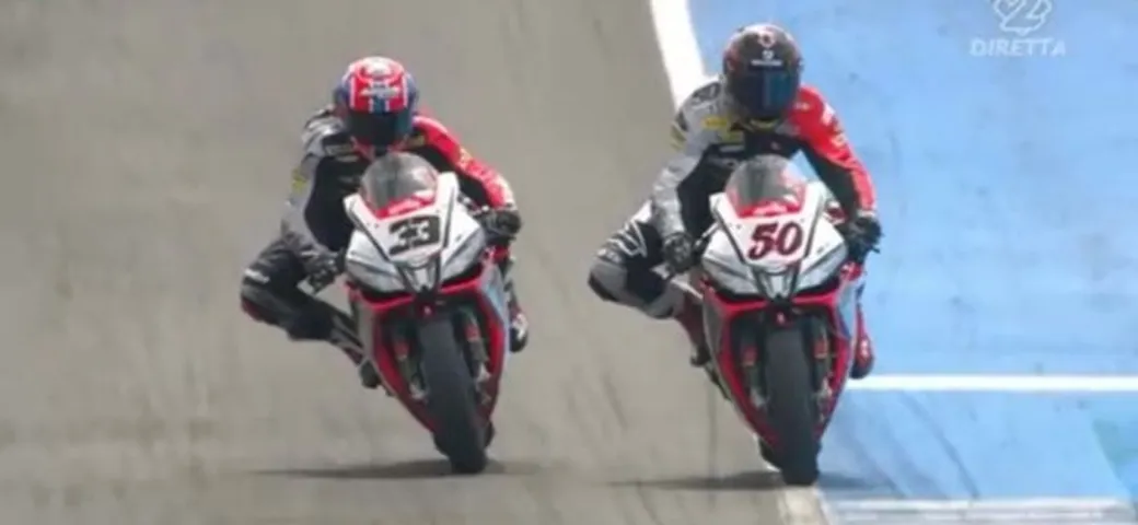SBK Jerez: Melandri, due centri! Aprilia super a caccia del titolo iridato