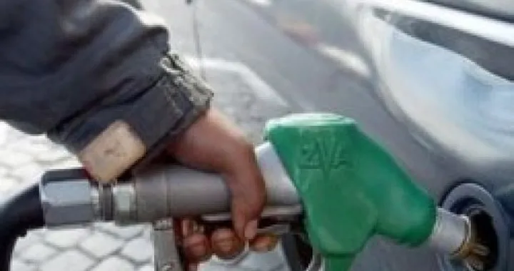 Ricomincia a salire il prezzo della benzina