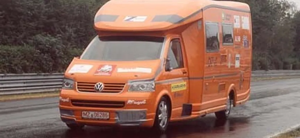 Il giro del Nurburgring in 11 minuti: in camper!