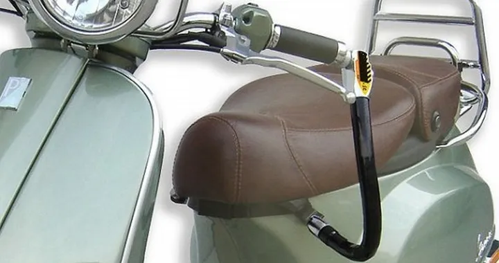 La colla per rubare moto e scooters: nuovo trucco dei ladri