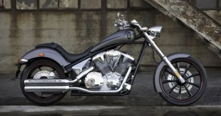 Prime immagini della Honda Fury 2009