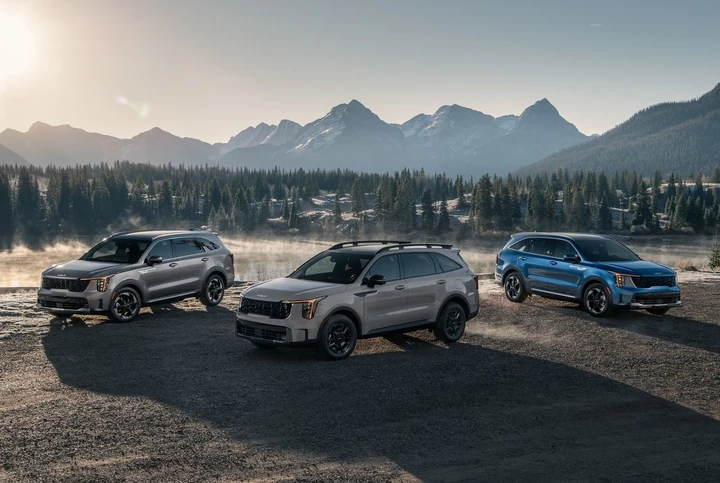 Nuovo Kia Sorento: ora anche full hybrid e plug-in hybrid
