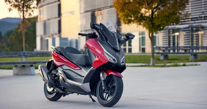 Honda svela il nuovo Forza 350 2023