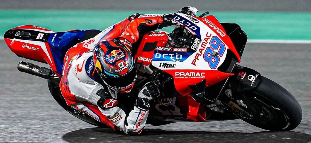 MotoGP, GP di Doha: pole del rookie Jorge Martin