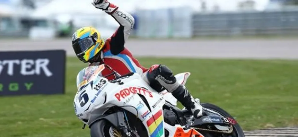 BSB, Thruxton: prima vittoria per Ian Lowry in Gara-1, Scassa ottavo