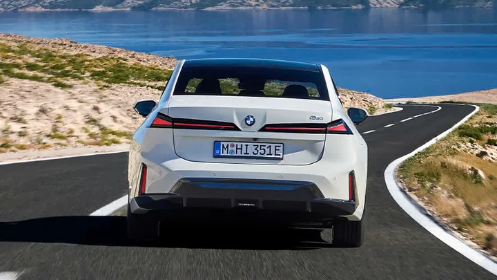 BMW i3, record di autonomia in Cina: 1.213 km con una sola ricarica