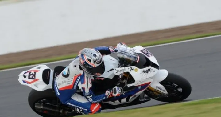 SBK Mosca, Gara2: Melandri vince e si porta in testa al Mondiale. Sul podio Sykes e Davies. Biaggi a terra.