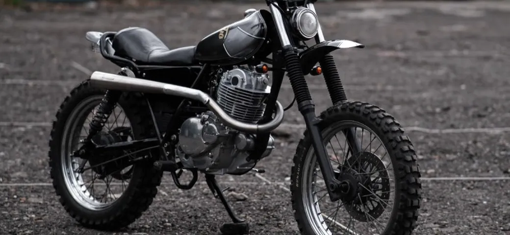 Suzuki TU250 Slash: la trasformazione vincente secondo AX Studio