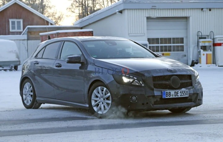 Mercedes Classe A 2015: foto spia del facelift