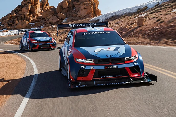Hyundai Ioniq 5 N record a Pikes Peak