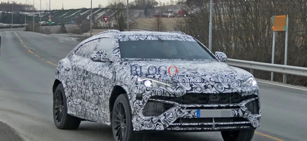 Lamborghini Urus: foto spia del SUV