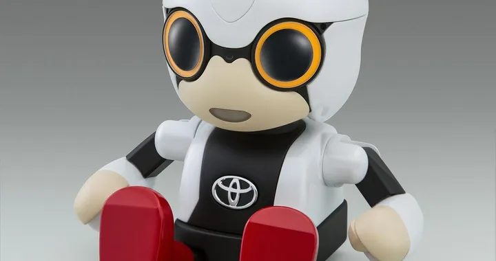 Toyota Kirobo Mini: il robot che fa compagnia in auto