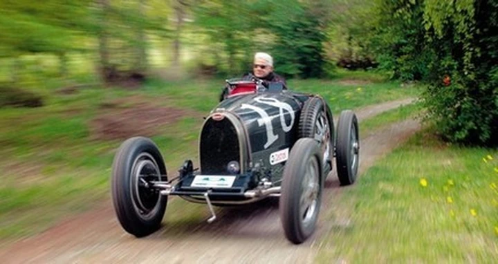 L'araba fenice: Bugatti Tipo 43