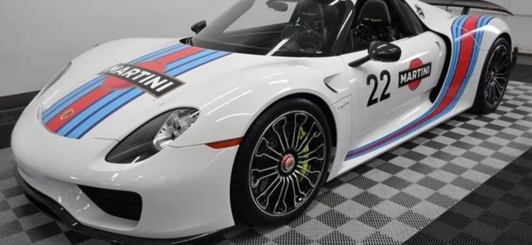 Porsche 918 Martini: su eBay a 1.7 milioni di euro