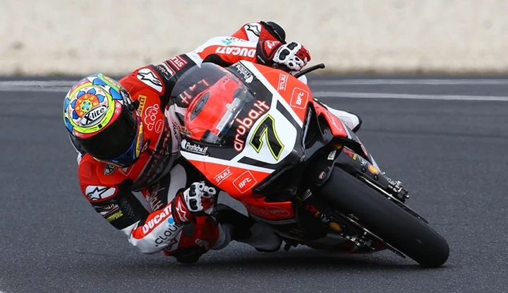SBK Imola, Gara 1: vince Davies, secondo Rea e terzo Sykes
