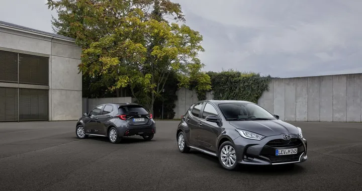 Nuova Mazda 2 Hybrid 2022: prezzi e allestimenti