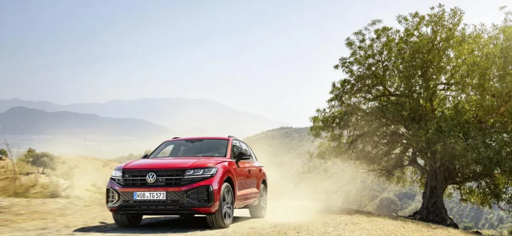 Volkswagen Touareg 2024: il grande SUV si aggiorna con tante novità interessanti [FOTO]