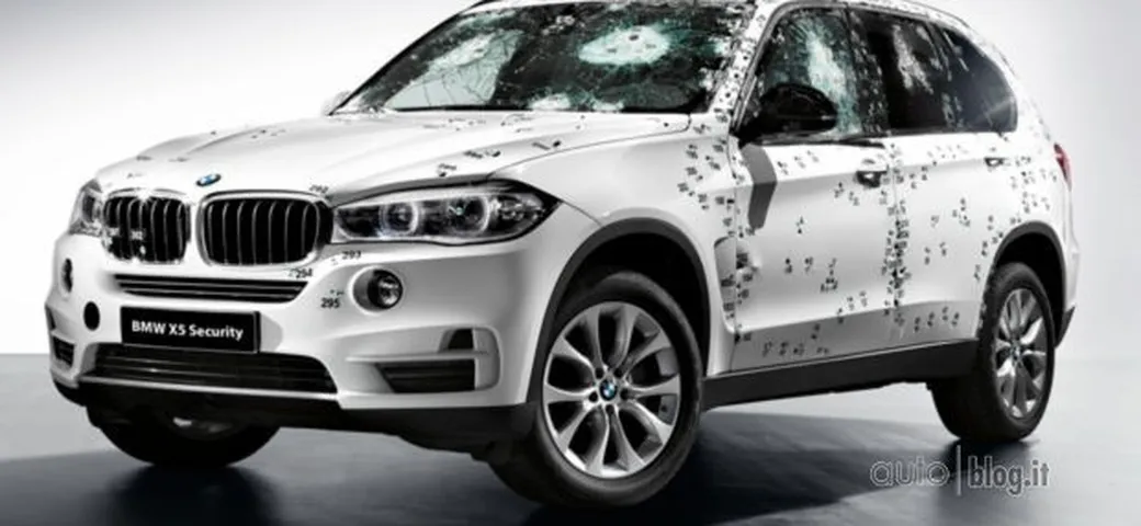 Come si vende una BMW blindata? Sparandogli!