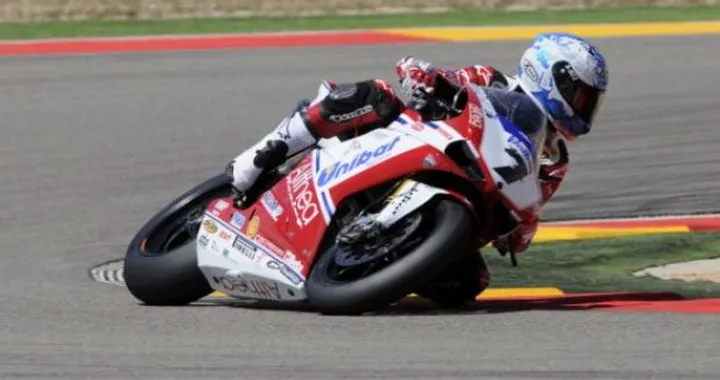 WSBK: Carlos Checa in testa alle seconde qualifiche di Aragon. Smrz e Biaggi a seguire