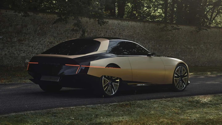 DS Automobiles: celebrati i 50 anni dell'iconica SM con il progetto SM TRIBUTE
