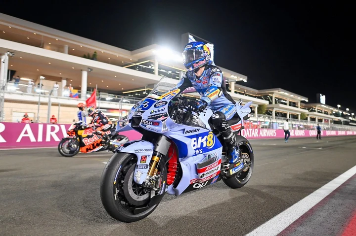 Álex Márquez brilla in Qatar nonostante i danni alla Ducati