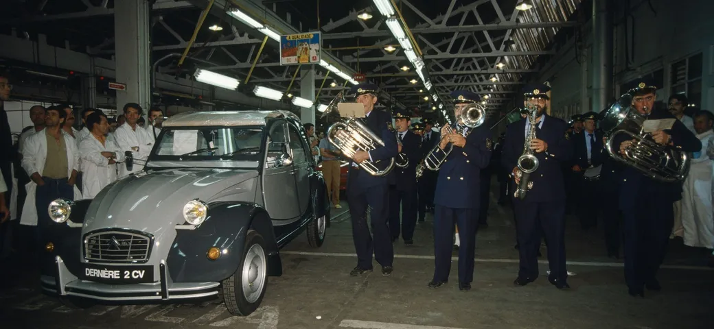 Citroen 2CV: trent'anni fa l'uscita di scena
