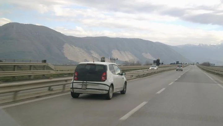 Foto spia di una curiosa Volkswagen up!: gli scatti di un nostro lettore